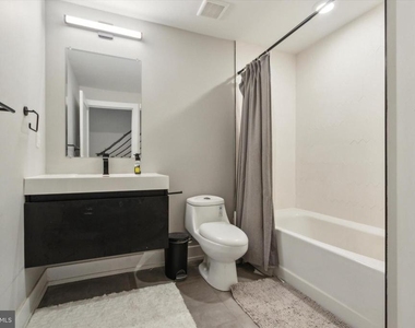 1500 N Myrtlewood Street - Photo Thumbnail 9