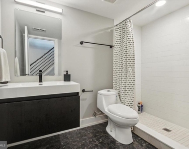 1500 N Myrtlewood Street - Photo Thumbnail 20