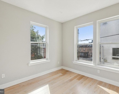 1500 N Myrtlewood Street - Photo Thumbnail 7