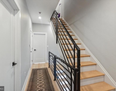 1500 N Myrtlewood Street - Photo Thumbnail 12