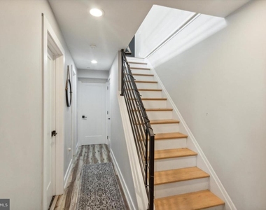 1500 N Myrtlewood Street - Photo Thumbnail 17