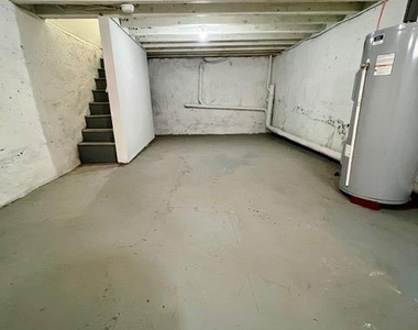 2312 Greenwich Street - Photo Thumbnail 11