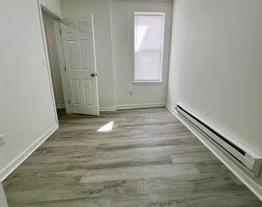 2312 Greenwich Street - Photo Thumbnail 15