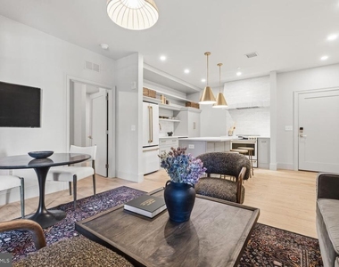 8623 Germantown Unit 203 Avenue - Photo Thumbnail 15