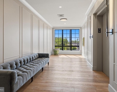 8623 Germantown Unit 203 Avenue - Photo Thumbnail 5