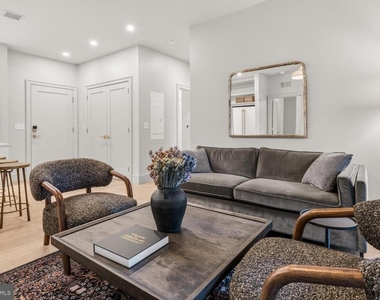 8623 Germantown Unit 203 Avenue - Photo Thumbnail 14