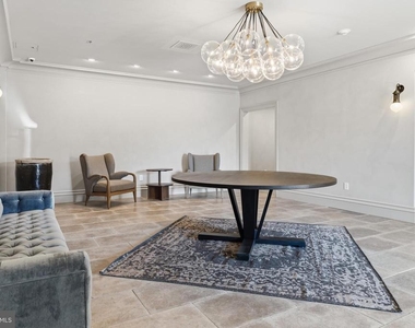 8623 Germantown Unit 203 Avenue - Photo Thumbnail 4