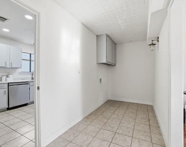 13004 Esplanade St - Photo Thumbnail 31