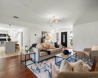 13004 Esplanade St - Photo Thumbnail 19
