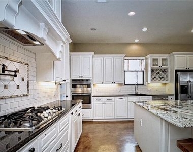 126 Packsaddle Dr - Photo Thumbnail 13