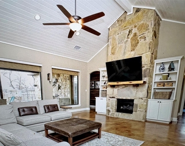 126 Packsaddle Dr - Photo Thumbnail 7