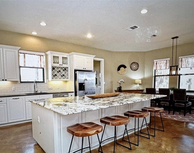 126 Packsaddle Dr - Photo Thumbnail 15