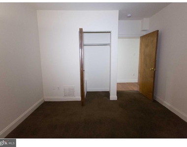 1411-4 Walnut Street - Photo Thumbnail 19