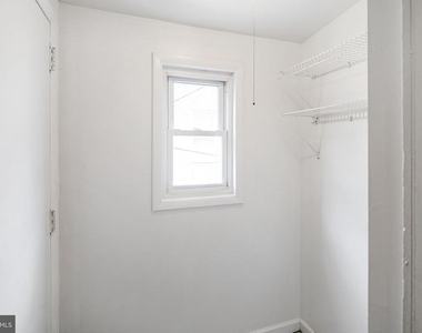 5361 Morse Street - Photo Thumbnail 14
