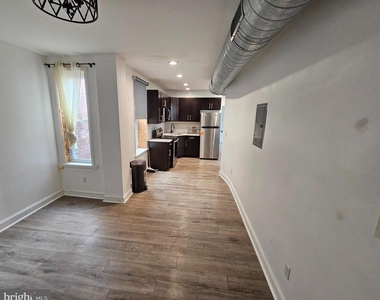 617 E Locust Avenue - Photo Thumbnail 2