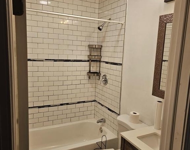 617 E Locust Avenue - Photo Thumbnail 12