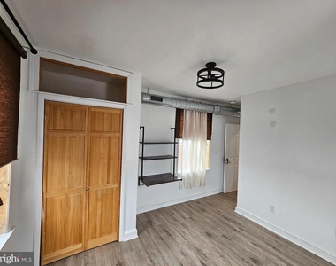 617 E Locust Avenue - Photo Thumbnail 9