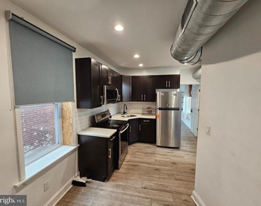 617 E Locust Avenue - Photo Thumbnail 3