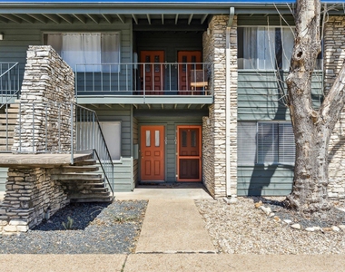 1304 Mariposa Dr - Photo Thumbnail 1