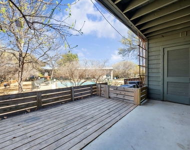 1304 Mariposa Dr - Photo Thumbnail 18