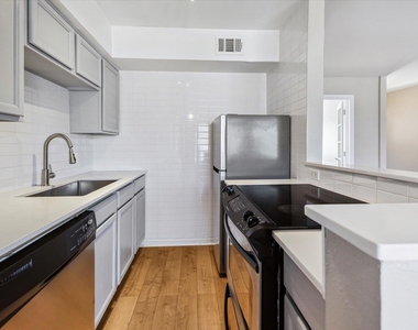 1304 Mariposa Dr - Photo Thumbnail 9