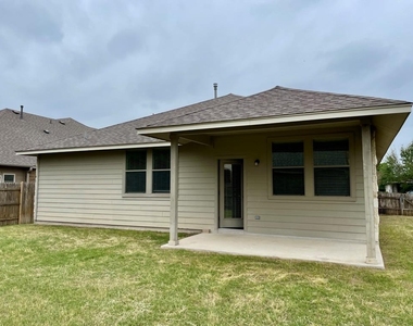 4718 Madrid Dr - Photo Thumbnail 18