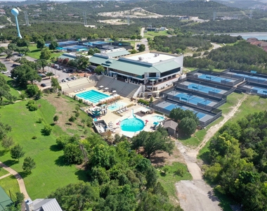 200 World Of Tennis Sq - Photo Thumbnail 1