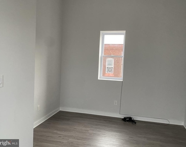 933 Belmont Avenue - Photo Thumbnail 6