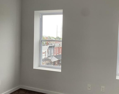 933 Belmont Avenue - Photo Thumbnail 11