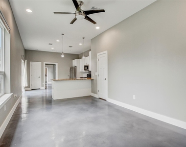 5109 Lott Ave - Photo Thumbnail 9
