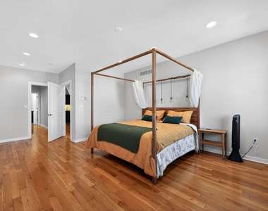 1923 S 6th Street - Photo Thumbnail 16