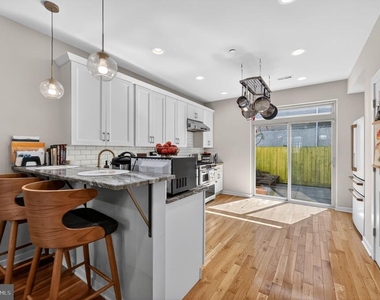 1923 S 6th Street - Photo Thumbnail 5