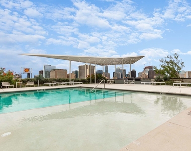 800 Embassy Dr - Photo Thumbnail 17