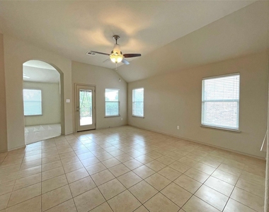 524 Cameron Cv - Photo Thumbnail 17