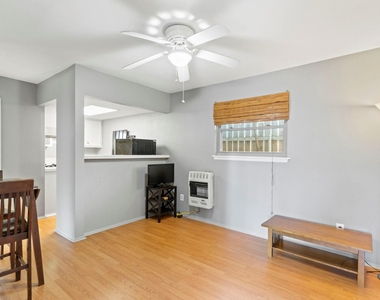 7808 Watson St - Photo Thumbnail 3