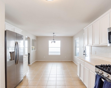 532 Sampson - Photo Thumbnail 16