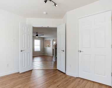 532 Sampson - Photo Thumbnail 7