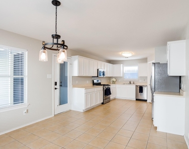 532 Sampson - Photo Thumbnail 11