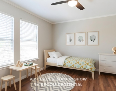 532 Sampson - Photo Thumbnail 28