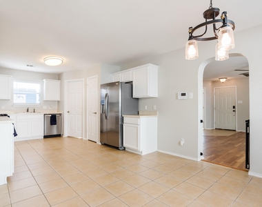 532 Sampson - Photo Thumbnail 17
