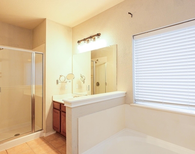 10312 Lone Pine Ln - Photo Thumbnail 21