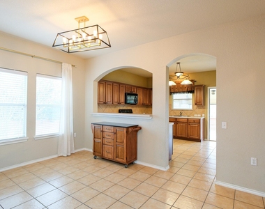 10312 Lone Pine Ln - Photo Thumbnail 4