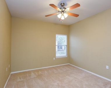 10312 Lone Pine Ln - Photo Thumbnail 11