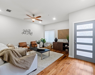 503 Swanee Dr - Photo Thumbnail 3