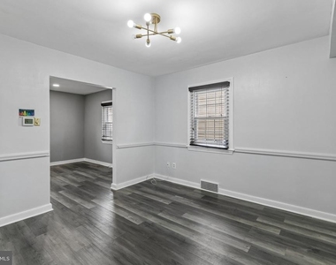 556 Anne Street - Photo Thumbnail 31