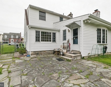 556 Anne Street - Photo Thumbnail 48