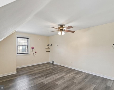 556 Anne Street - Photo Thumbnail 14