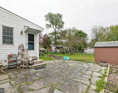 556 Anne Street - Photo Thumbnail 47