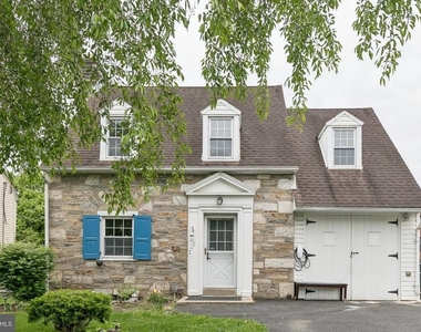 556 Anne Street - Photo Thumbnail 24