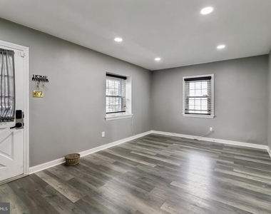 556 Anne Street - Photo Thumbnail 44